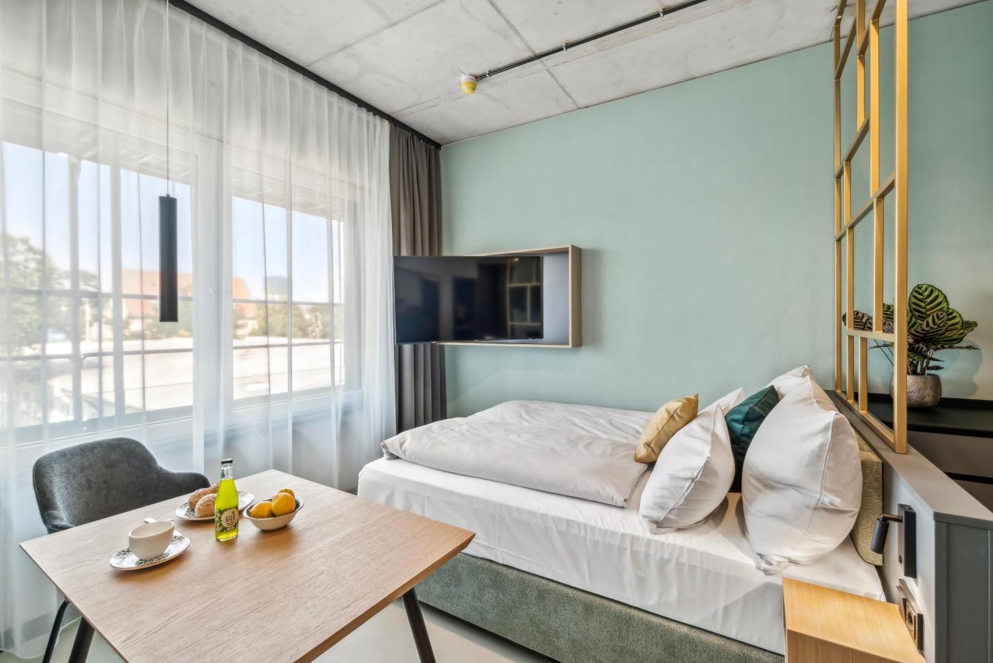 Apartahotel Nena East